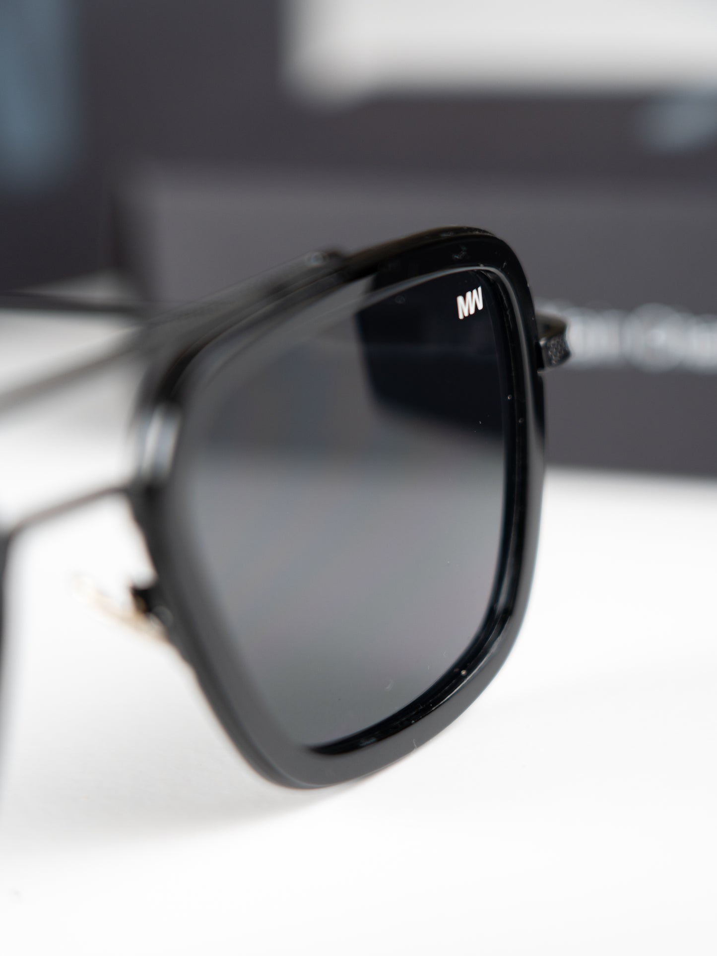 EDITH Sunglasses (BLACK ED)